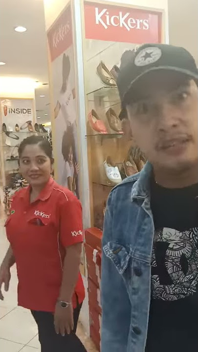 Banci berantem disupermarket