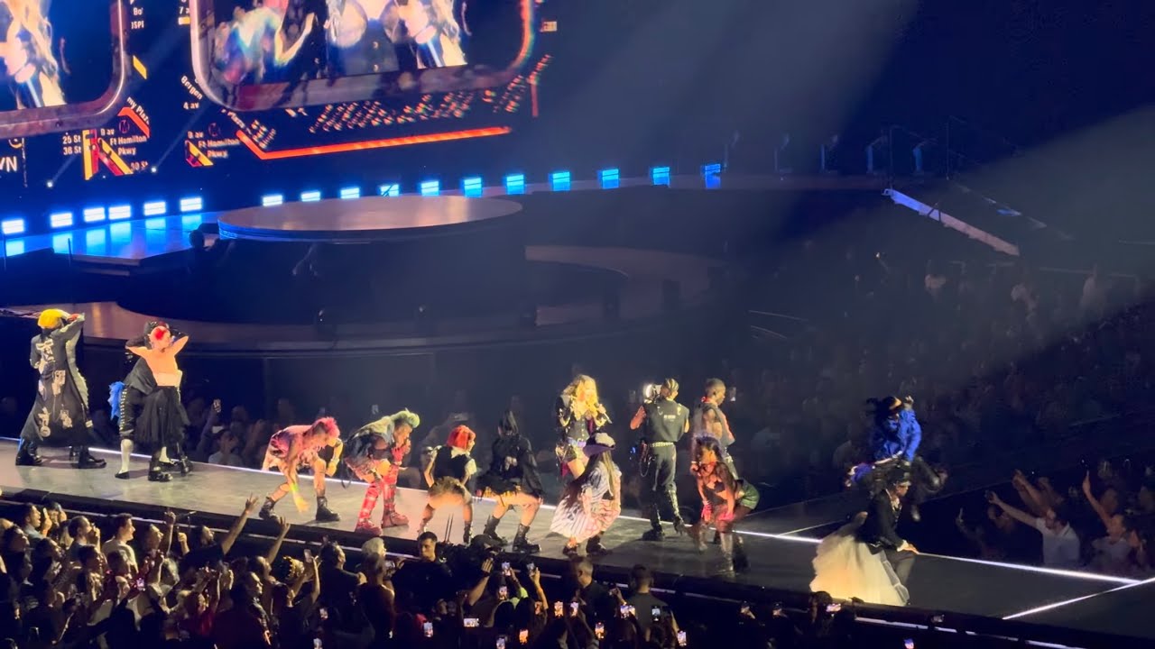 Madonna - Into The Groove - The Celebration Tour [México] (20/04/2024 ...