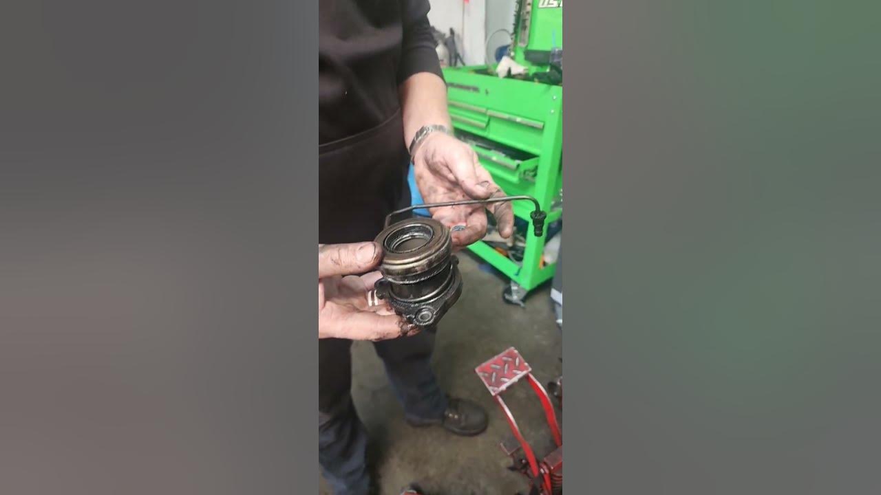 Signs of a bad clutch slave cylinder - YouTube