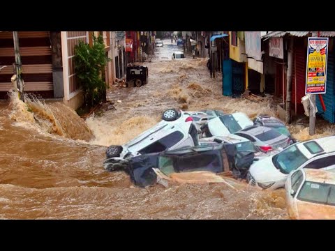 HOLY City is SINKING❗ Streets of Makkah turned into Rivers. Mecca, Saudi Arabia flooding 2021