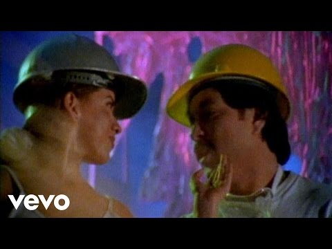 Los Invasores De Nuevo Leon - A Mi Que Me Quedo