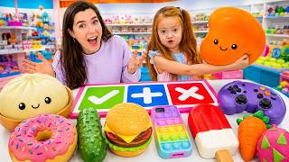 Trading Only JUMBO Fidgets with Hannah Strickland screenshot 1