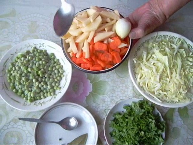 Суп с капустой и горошкой Soup with cabbage and peas
