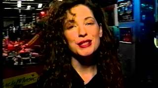 Steve Anthony introduces Natalie Richard to MuchMusic (December 9, 1991)