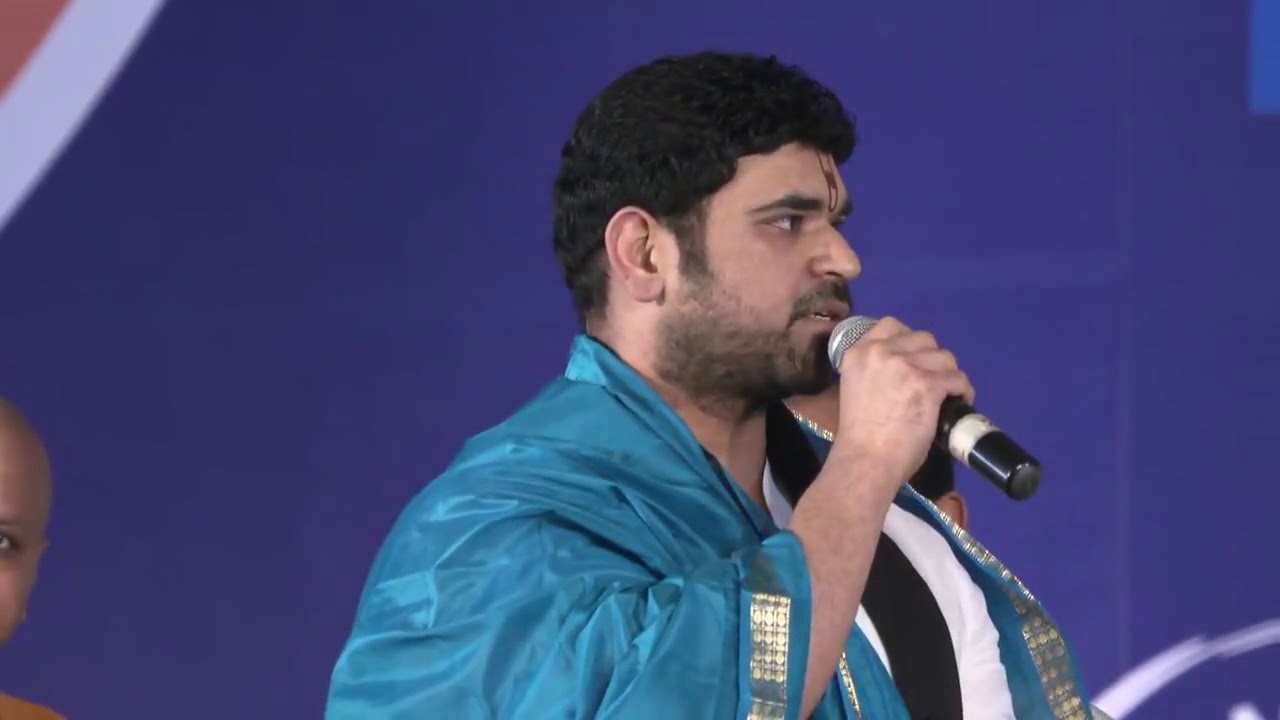 Conferment of Yuva Adhyatmik Guru Puraskar at Bharatiya Chhatra Sansad 2018