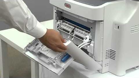 MC/MB700 How to remove jammed paper in Tray1
