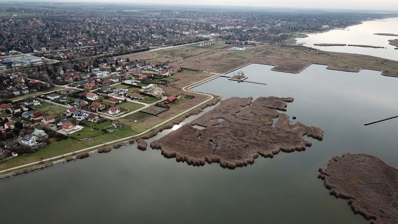 Hiába esett sok eső, a Velencei-tónak ez is kevés