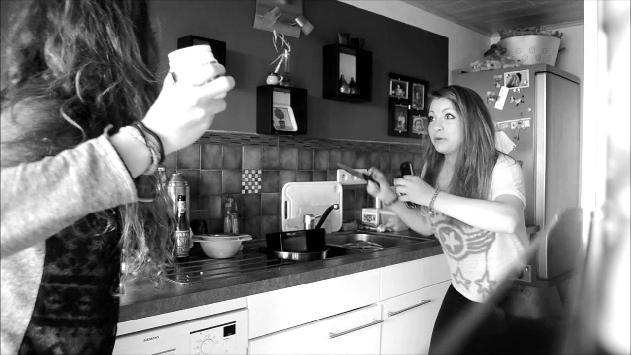 Petit court métrage muet de Camille et Manon - YouTube