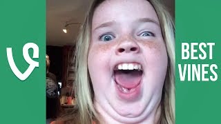 Try Not To Laugh (Vine Edition) IMPOSSIBLE CHALLENGE #1 - Best of Vine 2017