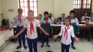 Múa hát Tiếng chuông và ngọn cờ - nhạc và lời Phạm Tuyên | Lớp 6A tổ 4 nhóm 2