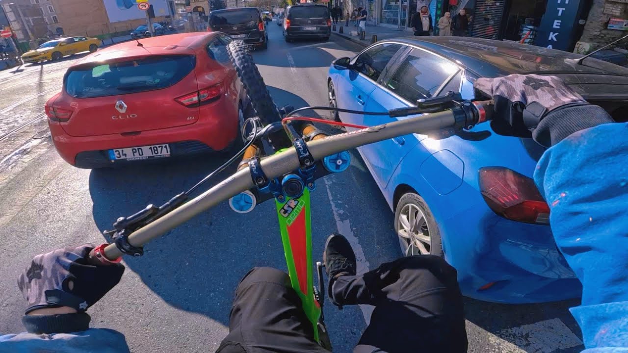 Demo 8 Urban Downhill