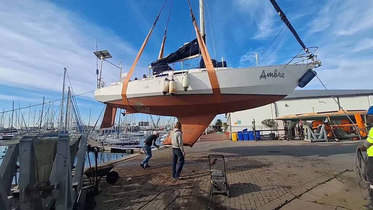 ⁣The wooden van de Stadt 36 out of water for survey