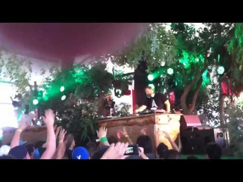 Regardez Claude VonStroke- Bam Bam & Time For the Percolator sur YouTube