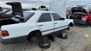 Mercedes-Benz W124 at Junkyard