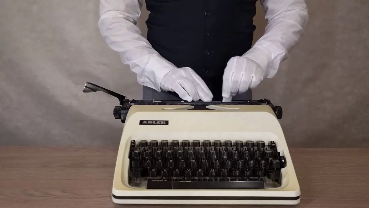 Vintage Typewriter Adler Junior 12 - presentation - YouTube