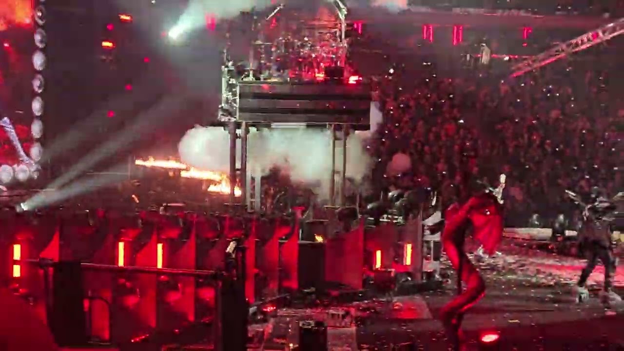 KISS - Rock and Roll All Night. Madison Square Garden December 1 , 2023. MSG. Second to last show.