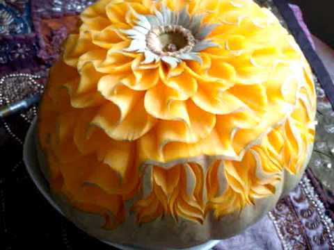 pumpkin carving by nuee2 - YouTube