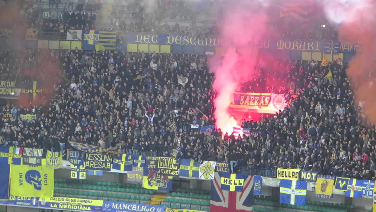 Verona - Brescia 4-2. Tifo curva sud Hellas Verona - YouTube