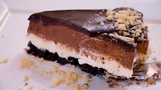 Holy crap this no bake nutella cheesecake is everything you will ever
need. learn how to make the easiest dessert! recipe link:
http://rookiewithacoo...