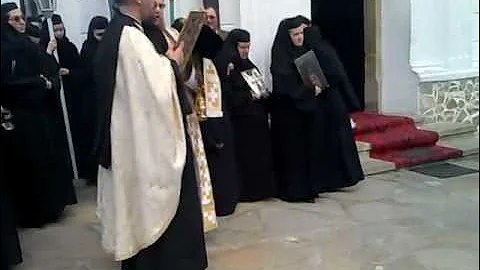 Manastirea Agapia - Slujba la Izvorul Tamaduirii - 20.04.2012, partea 2