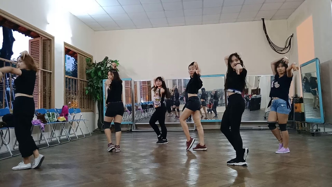 CVHLĐ Q1- All hands on desk - Dance cover - Nhóm 1- Lớp 2-4-6