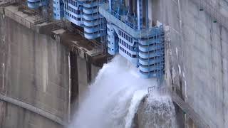 Baraj Kapaği Açilmasi