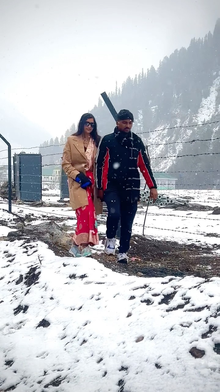 आशिक़ है तो प्यार निभाये ??#shorts #meenu #trending #ytshorts #youtubeshorts
