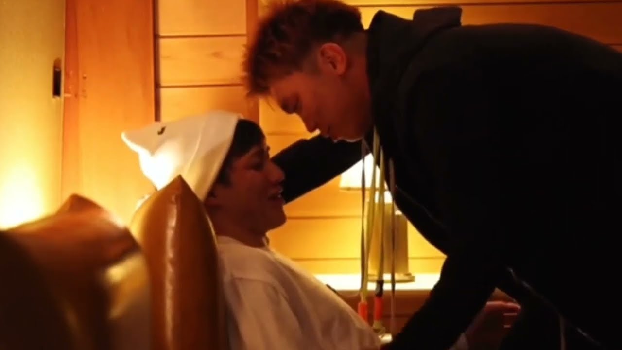 Видеоблог о вечеринке японской пары