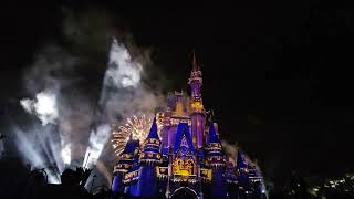 Minnies Wonderful Christmastime Fireworks Show | Magic Kingdom