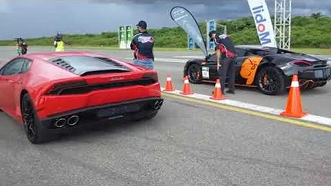 Lamborghini Huracan vs McLaren 570s