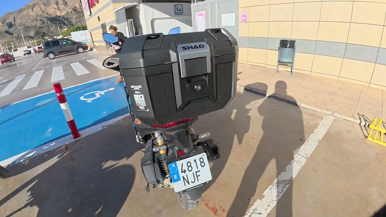 24 pedidos un jueves 12 y os enseño mi nuevo baul de 41 litros en Glovo Orihuela #mividronvlog