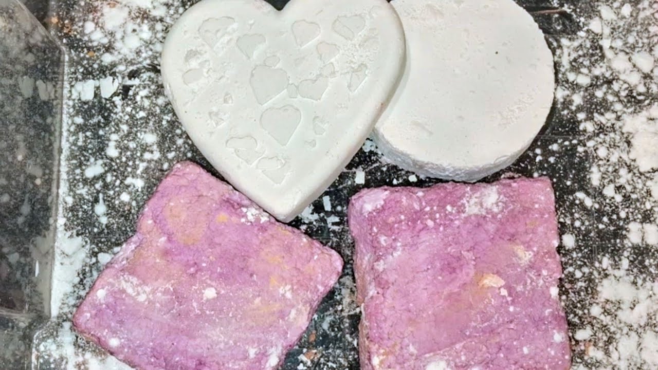 Two textures two colors. 💟