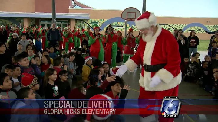 Santa and Mrs. Claus arrive in style at Gloria Hic...