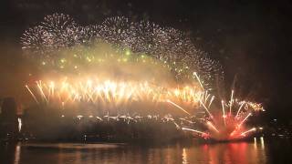 Sydney Fireworks from Opera House - Finale to 2011 by seascay 489 views 12 years ago 3 minutes, 7 seconds