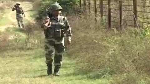 Army Chief Bikram Singh meets Defence Minister AK Antony to discuss situation at Line of Control