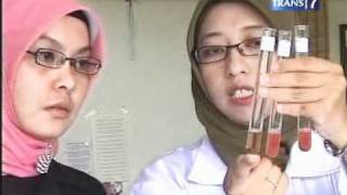 03 Bahaya Pembalut Pasaran (Redaksi Siang Trans7 10-03-2010).mpg