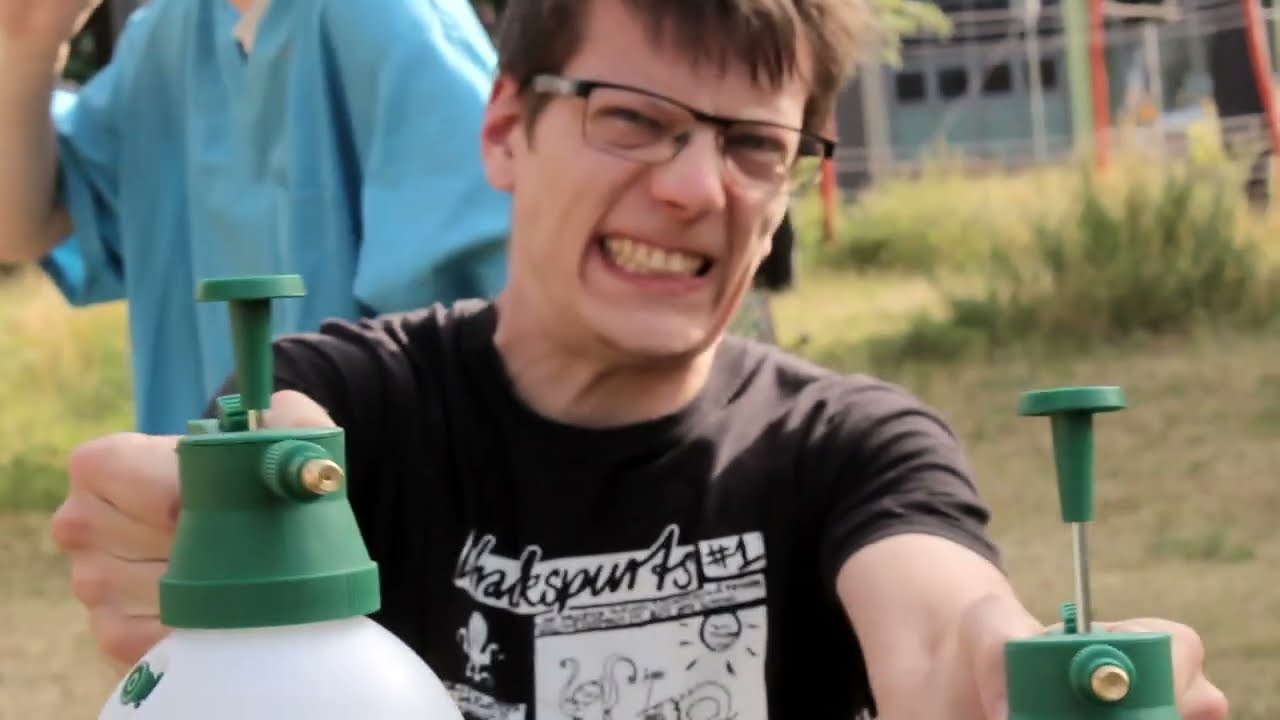 Balcony Flowers - Florian Illing (music video)