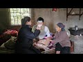 The Old Woman And The Homeless Girl Were Very Worried About Mr Khang S Health 