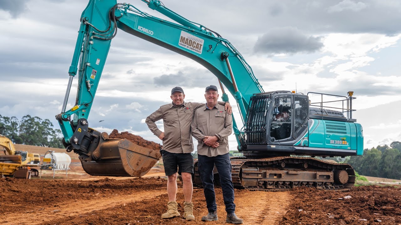 Mad Cat Constructions add a Kobelco SK380XD and SK330 to their fleet!