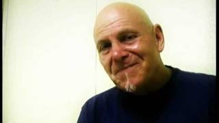 Tim Hauser de Manhathan Transfer manda un saludo
