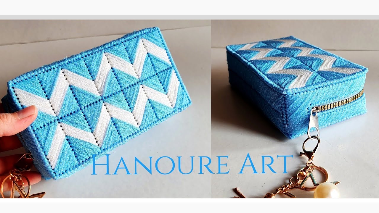 Элегантный и современный кошелек своими руками с пластиковой канвой и нитками для вышивания