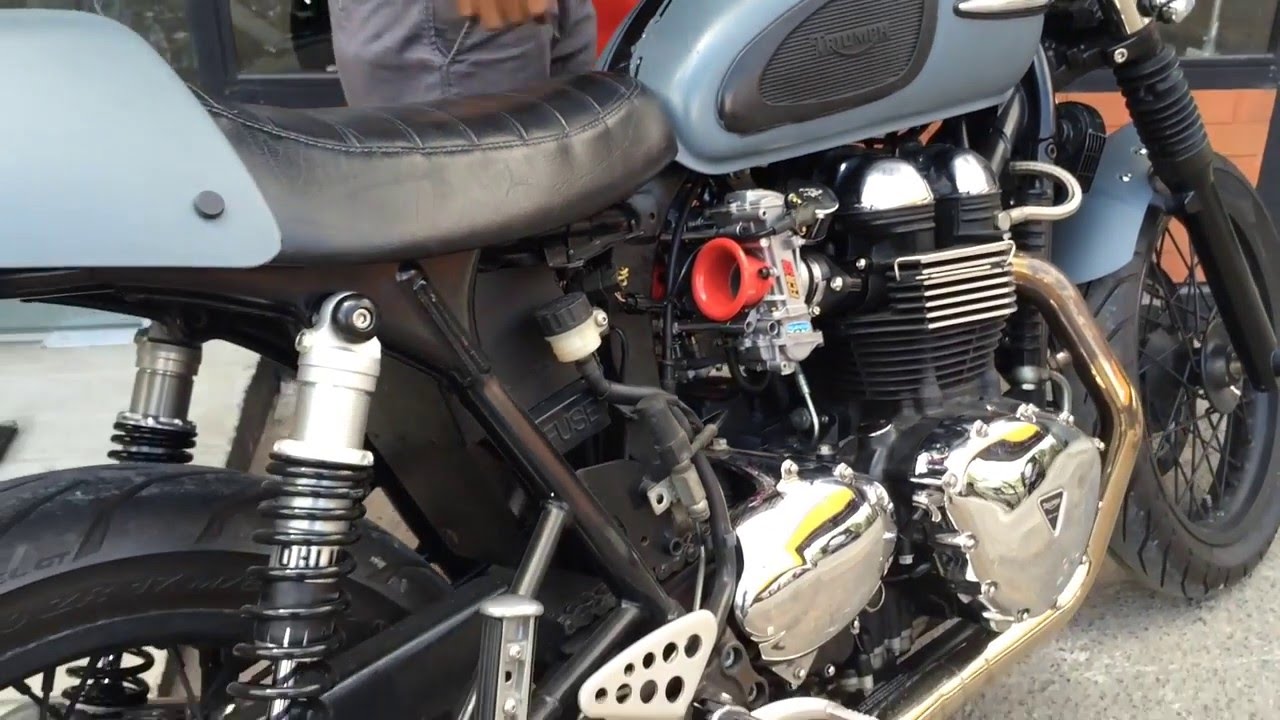 Triumph Thruxton with Keihin FCR 39 Carburetor YouTube