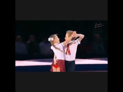 رقصة أطفال على موسيقى عبد الحليم حافظ