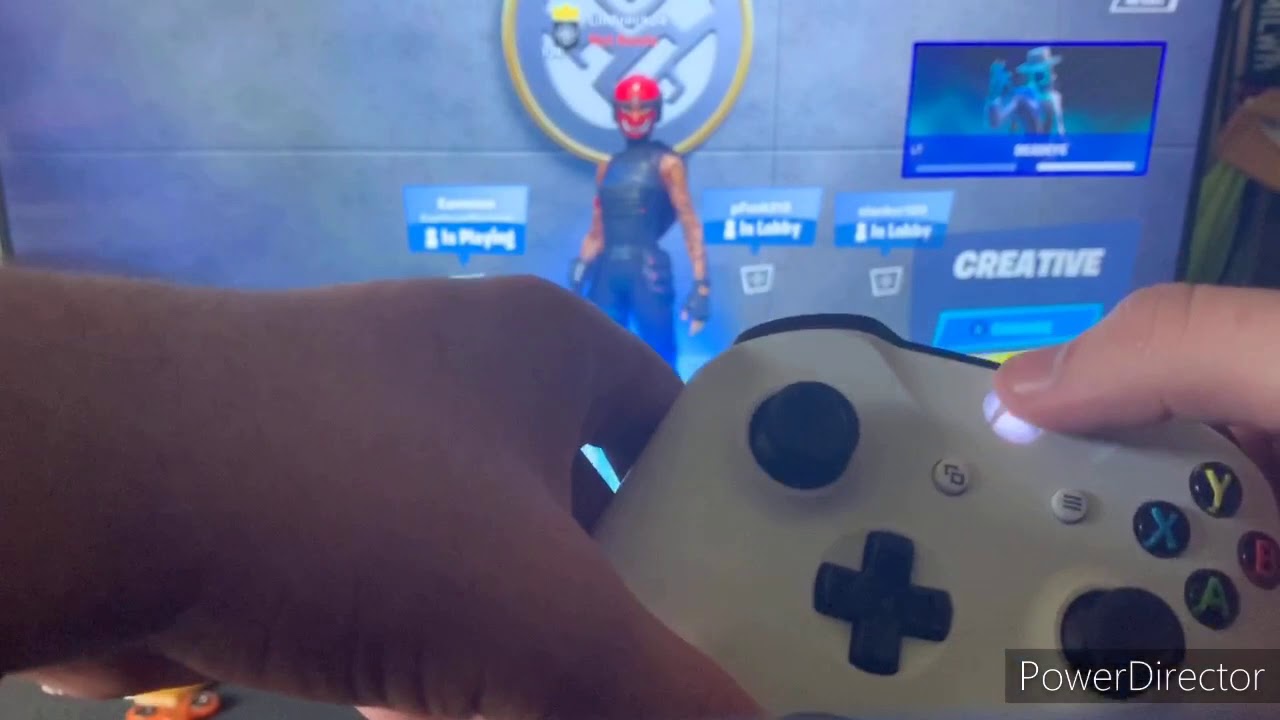 How to do 2 player split screen on Xbox Fortnite?