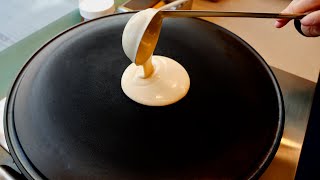 3 Kinds of Crepe Making Process \/ Strawberry, Blueberry, Nutella - Korean Street Food [ASMR]