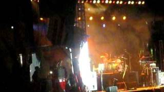 Bumbershoot 2010 - Weezer - Buddy Holly (Live 9-5-10)