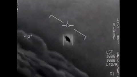 Navy pilot, Ryan Graves captured this video of UFO (Unidentified flying object) from F/A 18 Super