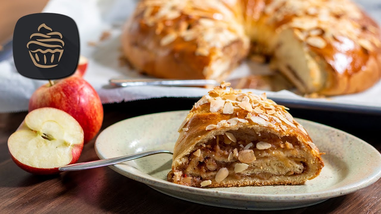 Apfel Germkranz | Hefekranz 🍎 - Süß, Saftig, Lecker - Einfaches Rezept ...