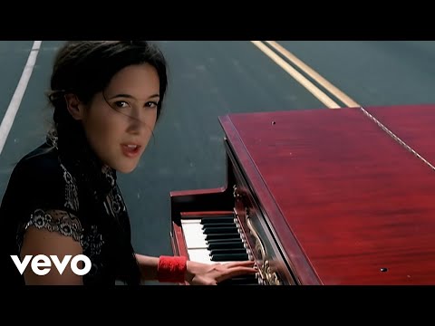 Vanessa Carlton - A Thousand Miles (Official Video)