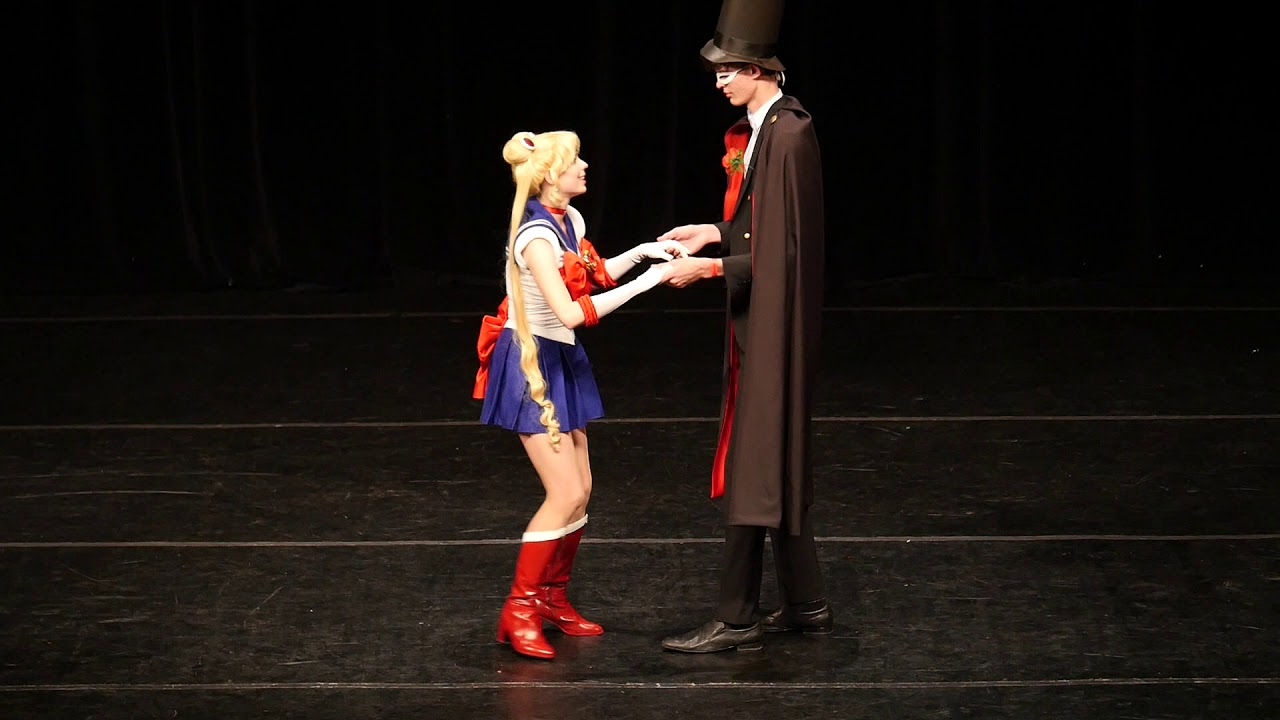 Тогучи-ноябрь-2019  КОМАНДНОЕ ДЕФИЛЕ № 21 Сейлор Мун - Виталияна и Тонкс